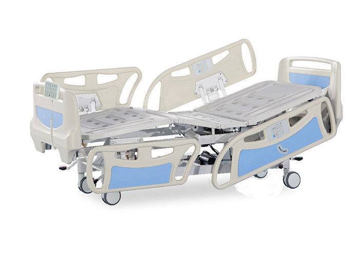 Letto automatico dell'ospedale ICU con il pannello dell'estesa sezione del piede e dell'unità centrale di elaboratore