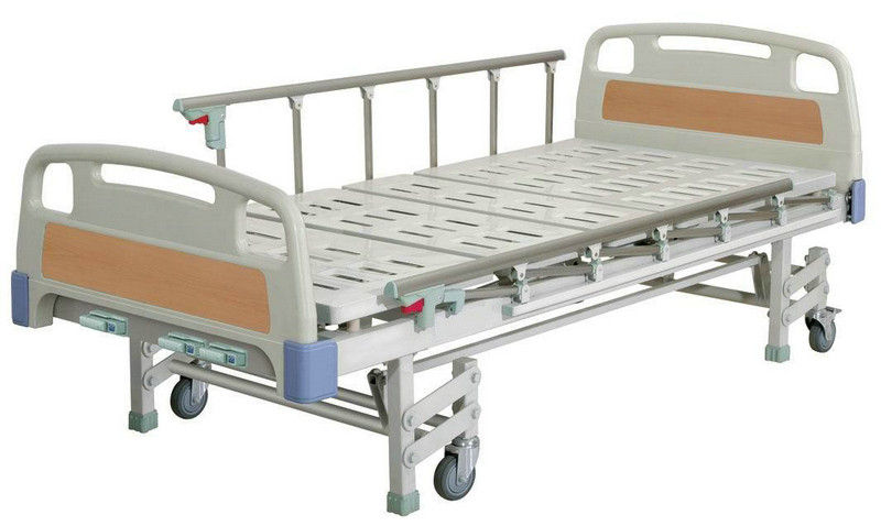L'iso ha approvato i letti di ospedale pazienti con un letto medico multifunzionale storto di tre ICU