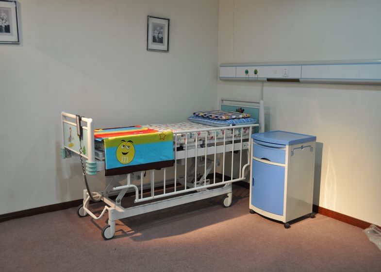 Letti di ospedale pediatrici del multi ospedale elettrico di funzione con quattro motori